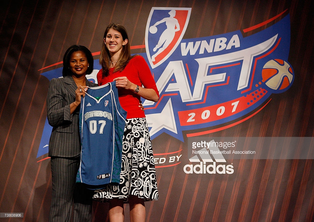 PA Brook Smith en el draft de la WNBA de 2007