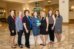 Brigham and Women's Hospital con su premio al Empleador de Excelencia