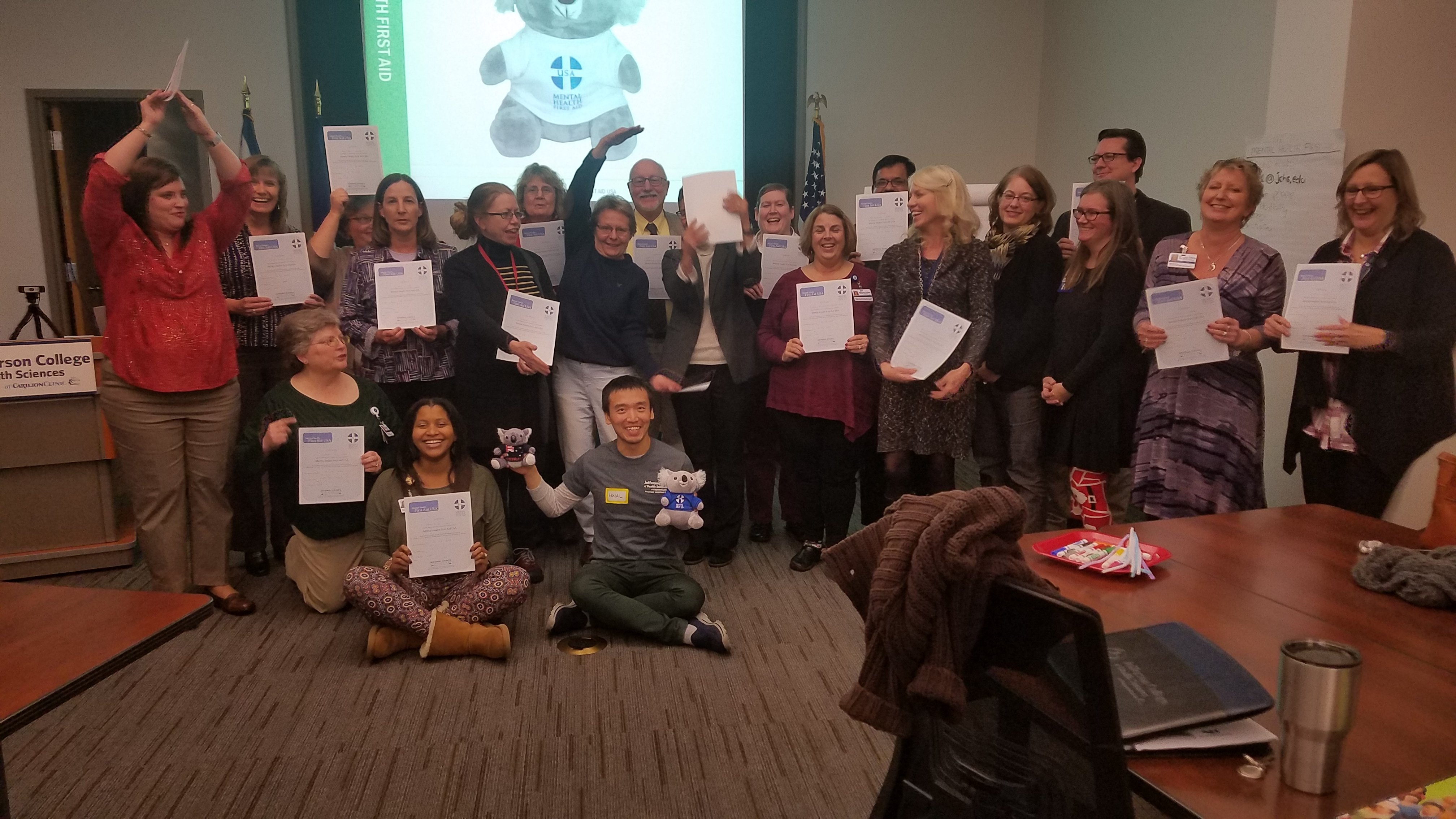 El personal se encuentra en una sesión de capacitación en el Jefferson College of Health Sciences en Roanoke, VA