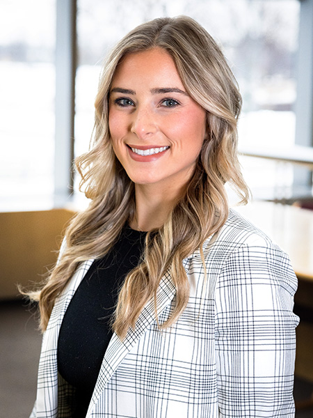 Emily Lorkowski headshot